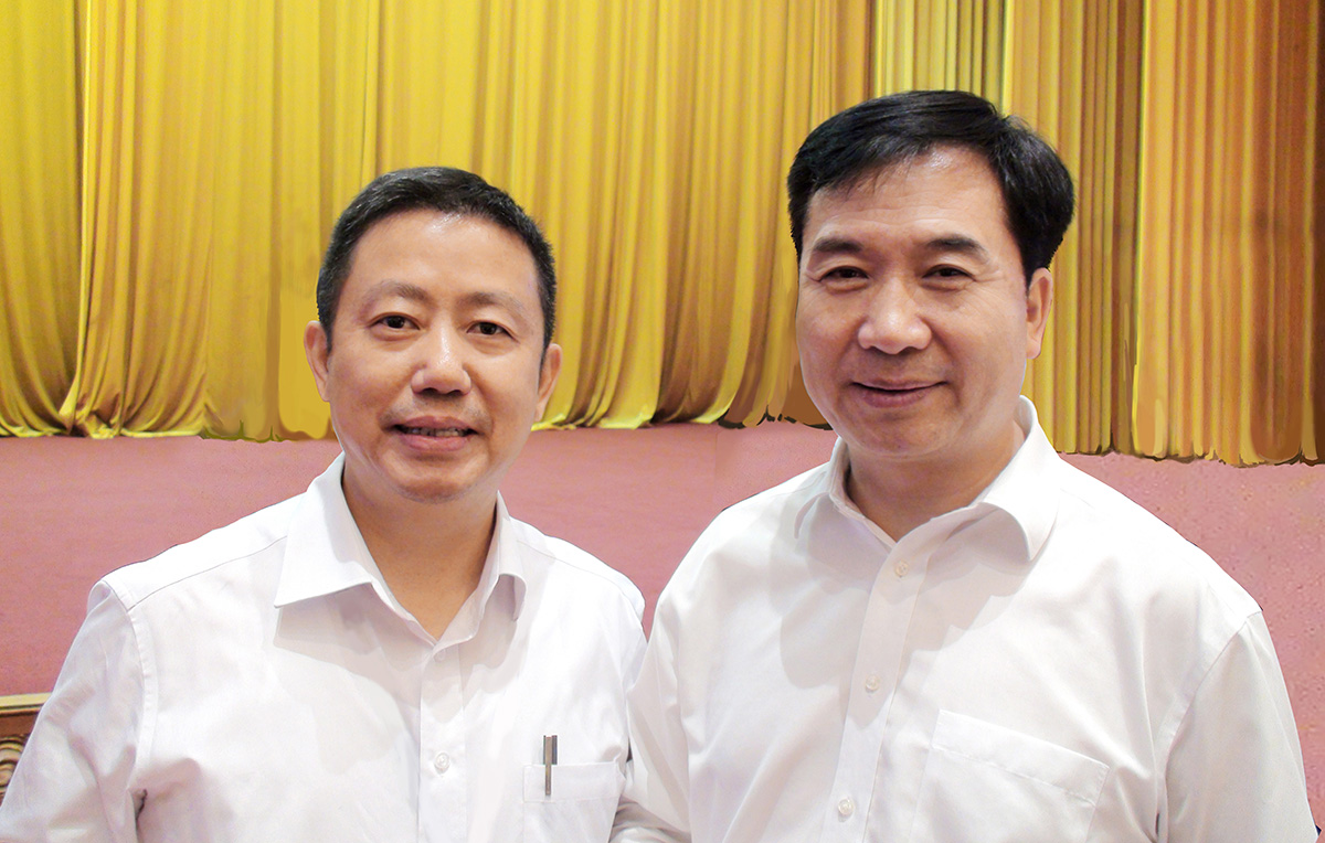 中央政治局常委、中央紀(jì)律檢查委員會(huì)書(shū)記李希與周海江合影